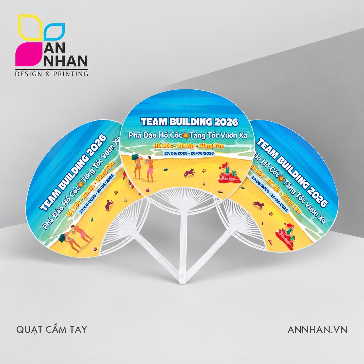 Quạt nhựa cầm tay 